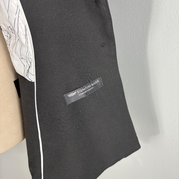 White House Black Market | WHBM® Signature Blazer in black - Picture 6 of 8